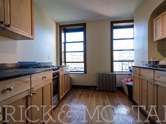 5th image of 95 N 1st St APT 3L