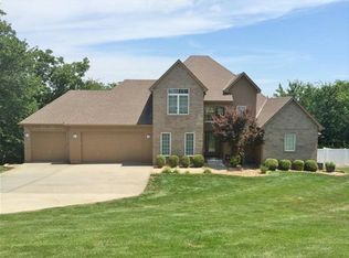 527 S Minter Rd, Grain Valley, MO 64029