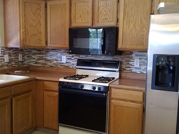 3rd image of 310 Clover Glen Ct
