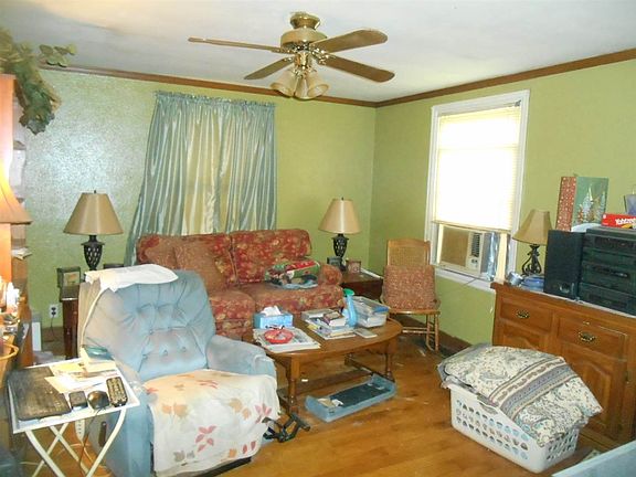 5th image of 24 Roosevelt St
