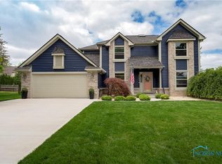 26883 Ottekee Dr, Perrysburg, OH 43551