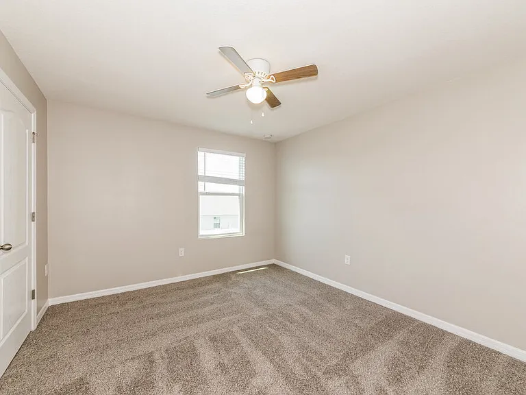 204 Lone Dove Ln — Photo 13