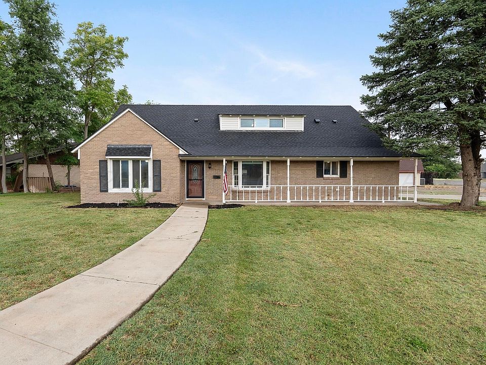 1st image of 500 Holman Ln