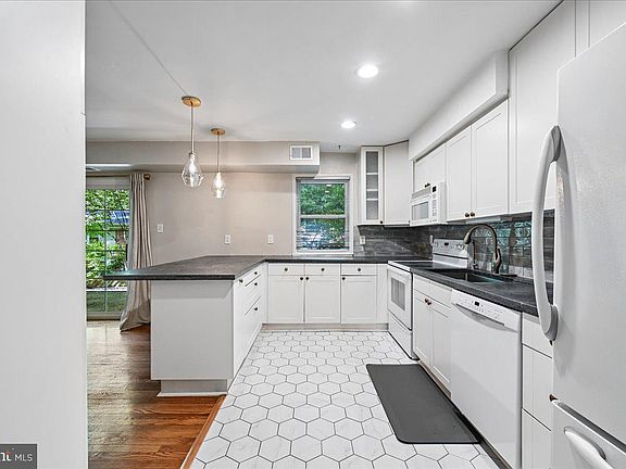4th image of 8651 Geren Rd Unit 27-4