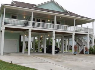 16519 John Davis Rd, Jamaica Beach, TX 77554