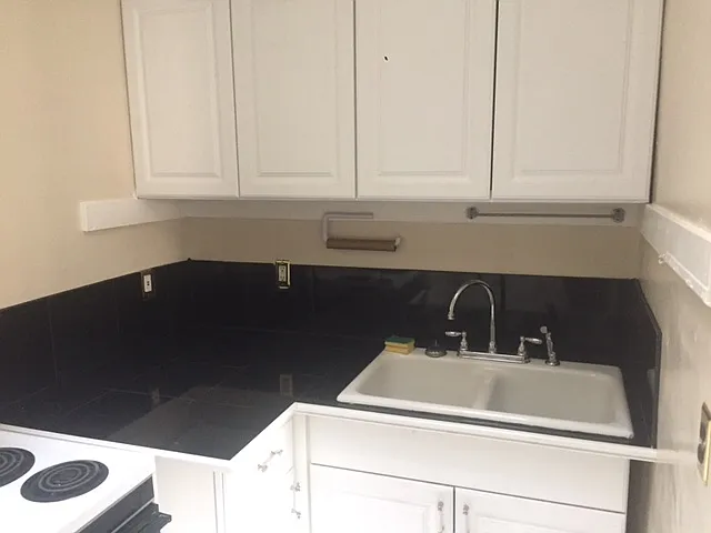 1 bed, 800 sqft, $990 — Photo 3