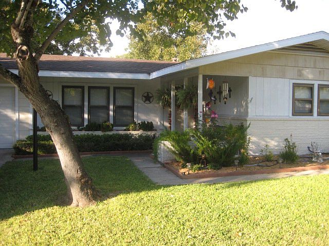 1st image of 2404 Mimosa Ave