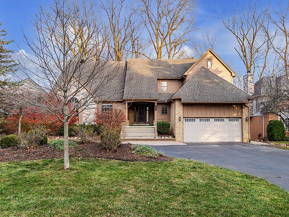 3rd image of 6057 Beachwood Dr