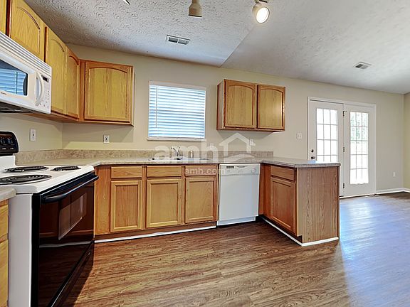 3rd image of 7705 Edith Keeler Ln