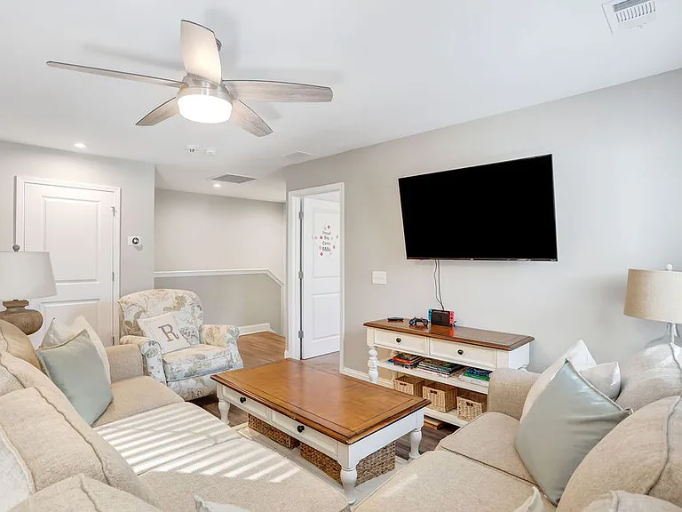 815 Waterways Pkwy S — Photo 22