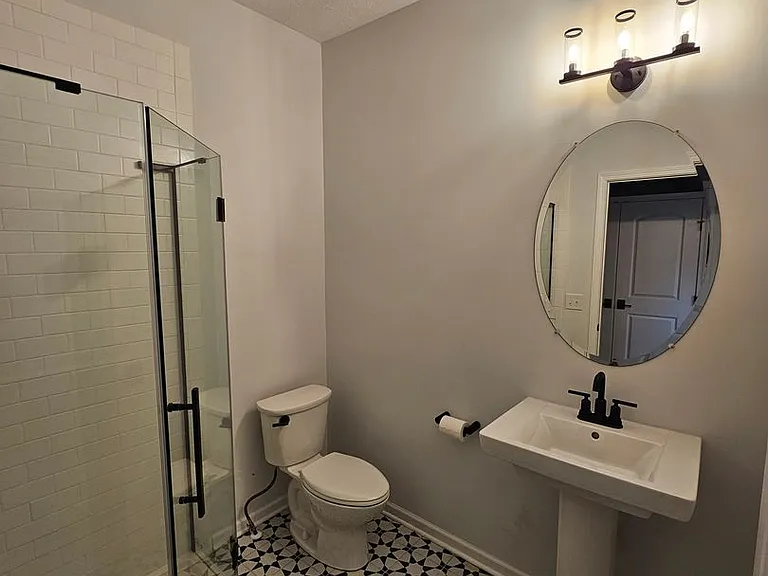31 Ashbourne Dr — Photo 5