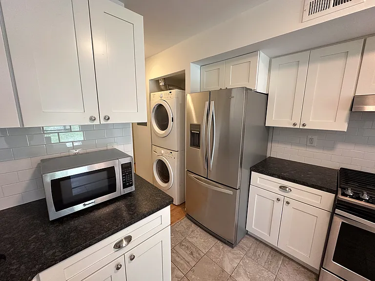 2052 Royal Fern Ct #2B — Photo 9