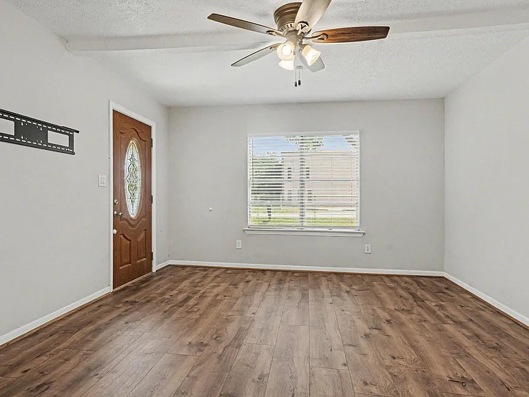 5615 John Martin Rd — Photo 7