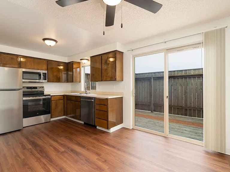 Cascade Vista — Photo 18