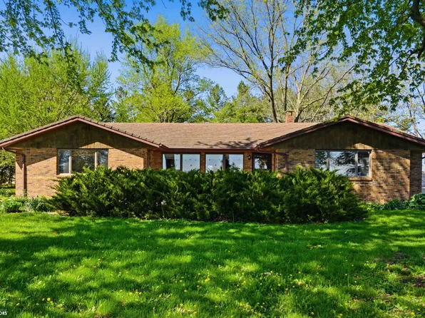 1062 James Ave, Winfield, IA 52659