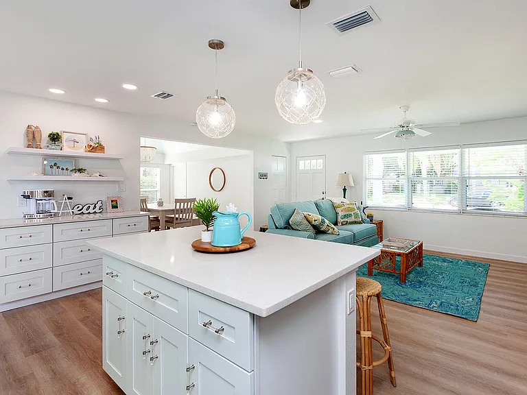 3049 Wood St — Photo 8