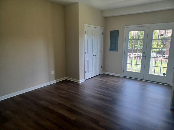 2nd image of 825 Skelton Way