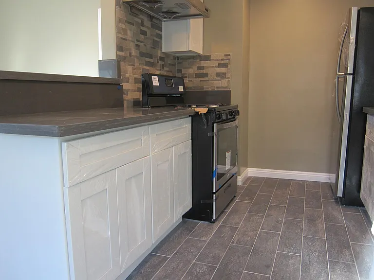 1320 N Michigan Ave #B — Photo 4