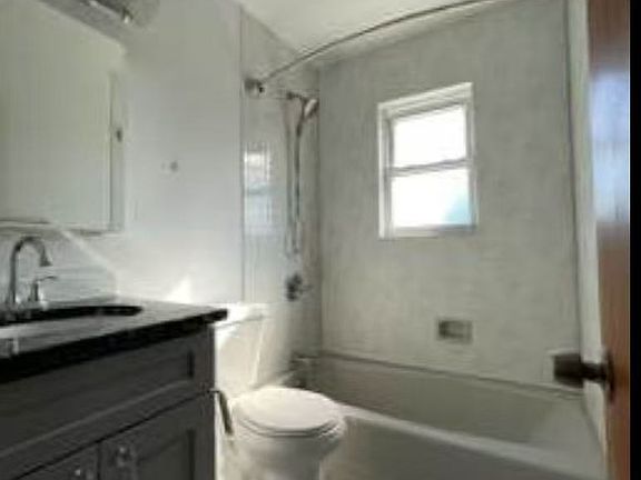 5th image of 67 Avis Dr #2