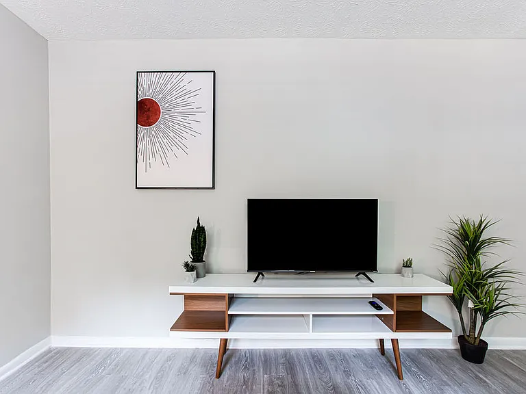 The Cobb Apartments-Townhomes — Photo 4