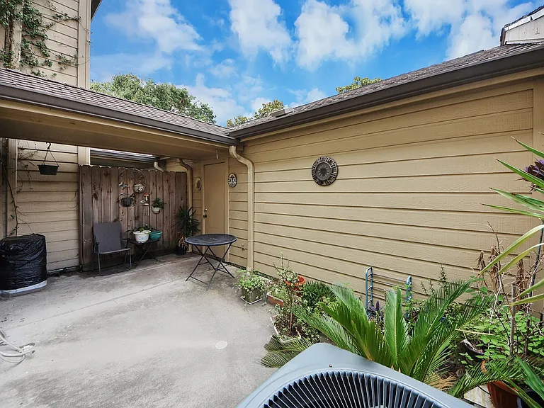 1022 Memorial Village Dr — Photo 33