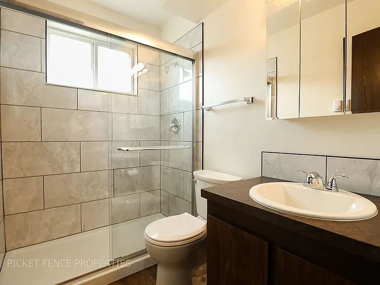 1846 E 16th Street — Photo 23