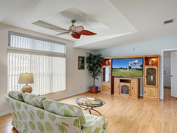 4th image of 523 Royal Tern Dr