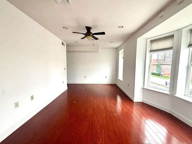 1 E Main St #2 — Photo 3