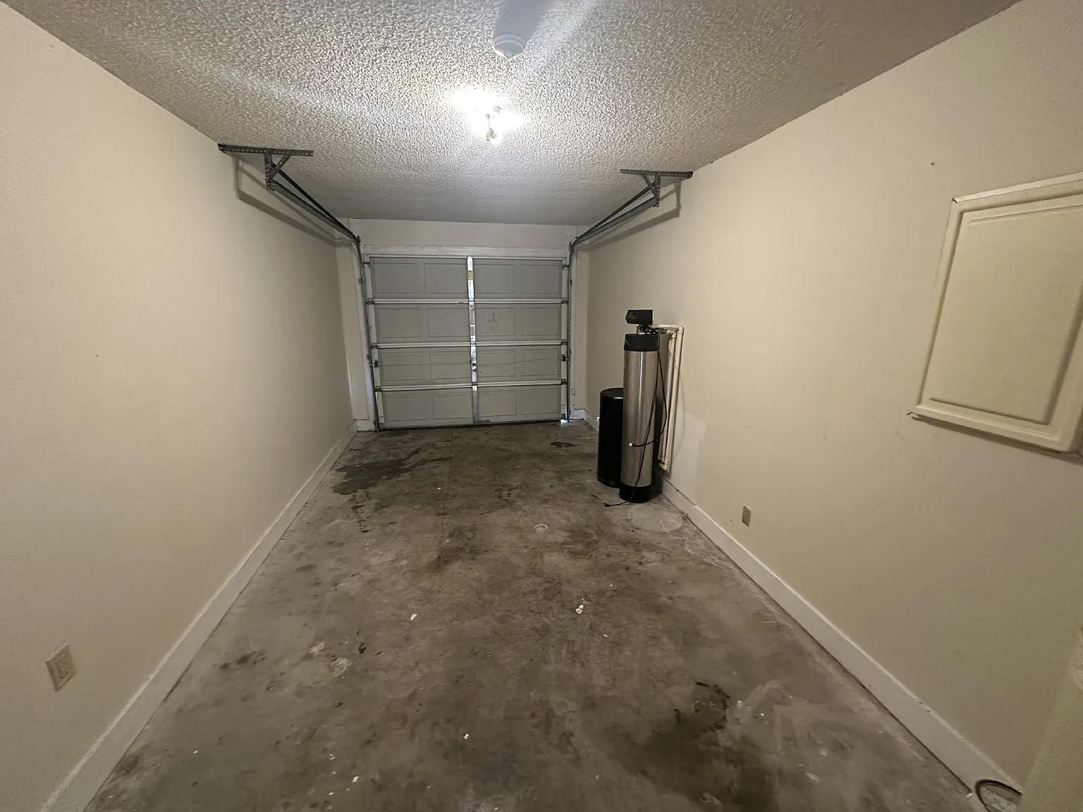 3 bed, 2.0 bath, 1065 sqft, $1,500 — Photo 4