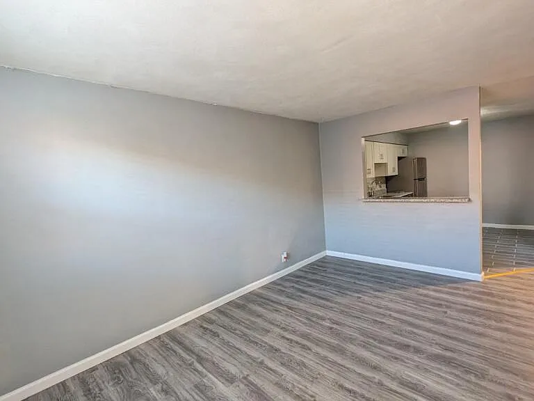 7230 Southwest Ave #9 — Photo 10