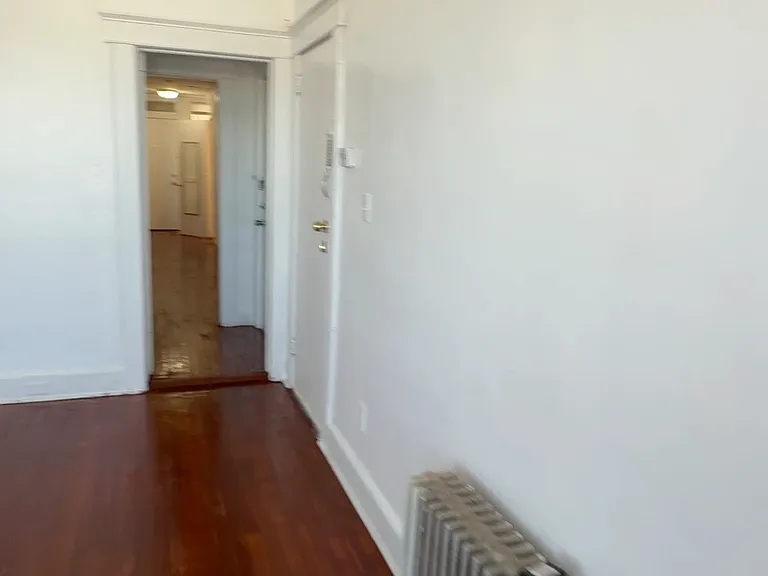 153-157 E 16th St #2 — Photo 5