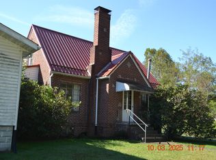 125 Riverside Dr, Weston, WV 26452