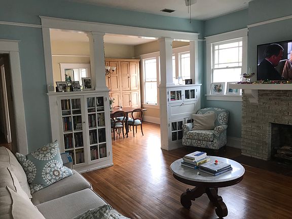 Spacious living room