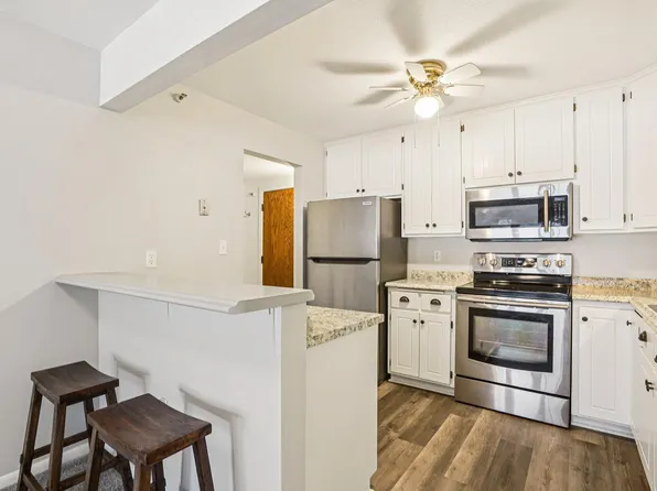 3150 Glen Oaks Ave APT 104A, White Bear Lake, MN 55110
