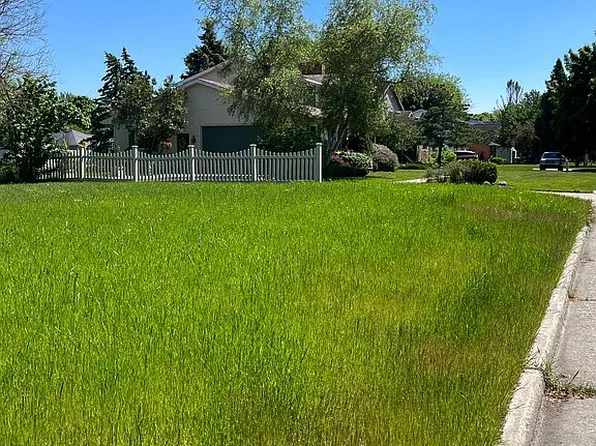 706 Borton Ave, Essexville, MI 48732