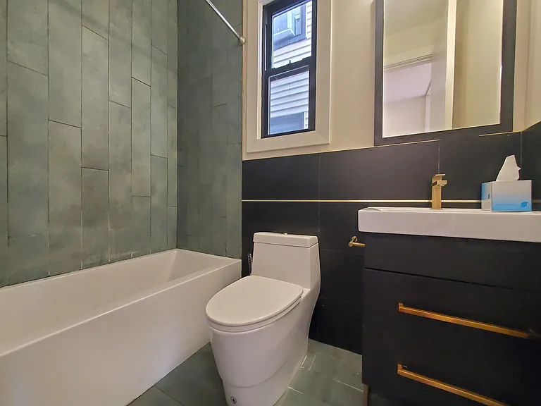 152 Boyd Ave #2A — Photo 5