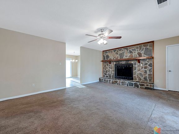 3rd image of 375 Meadowbrook Dr