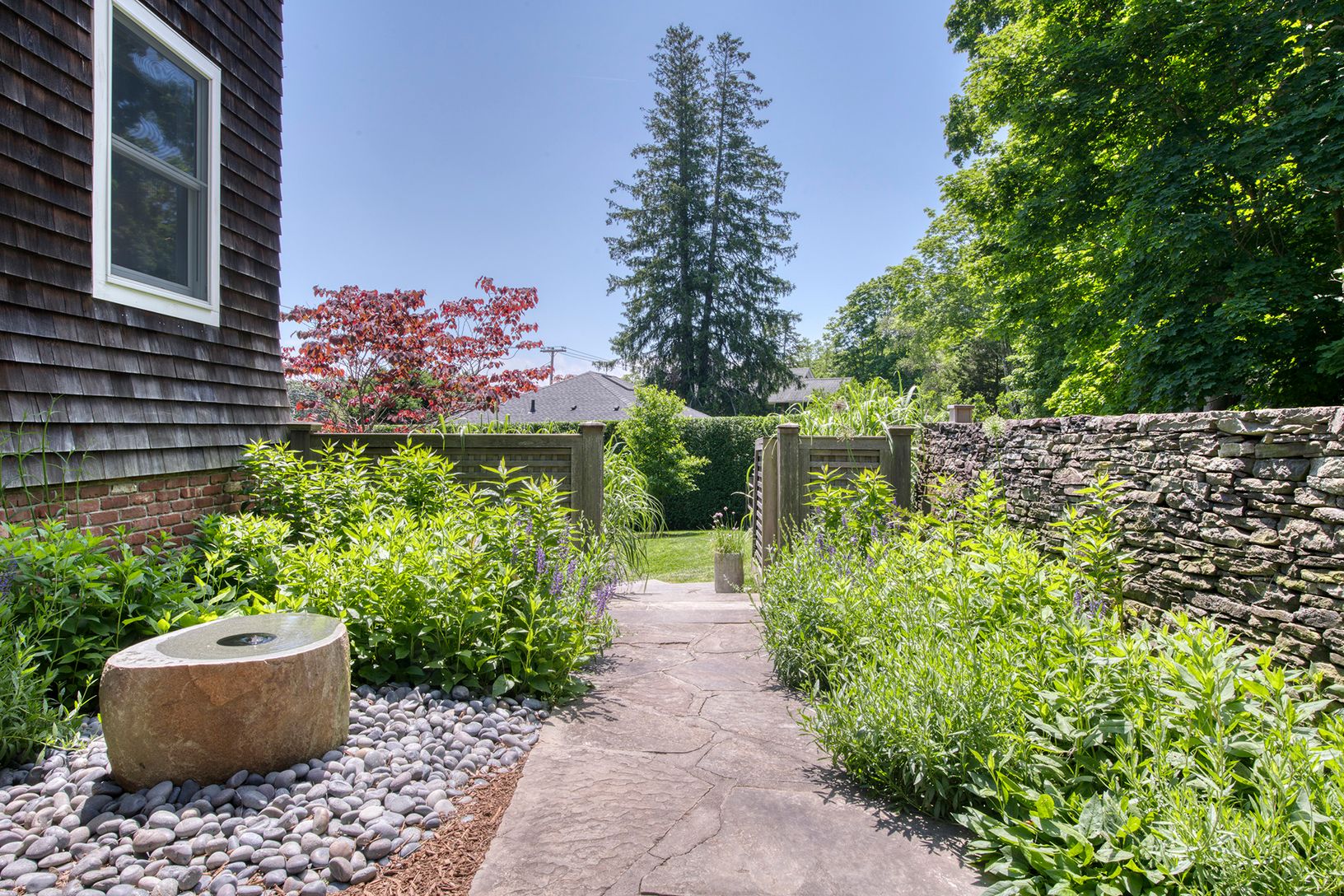  Patio to Side yard 