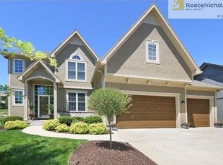 19618 W 97th Ter, Lenexa, KS 66220