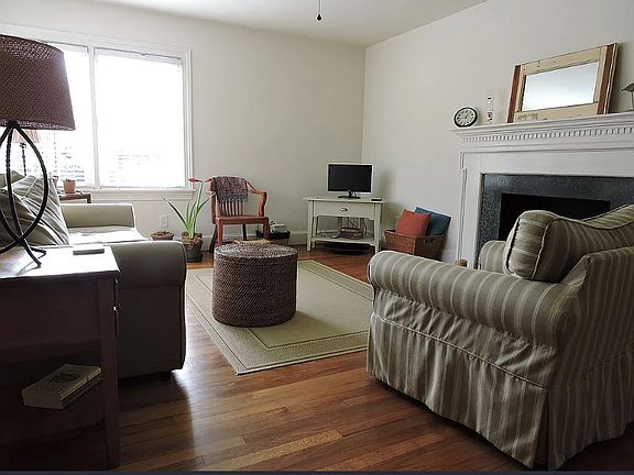4th image of 1303 Evergreen Dr