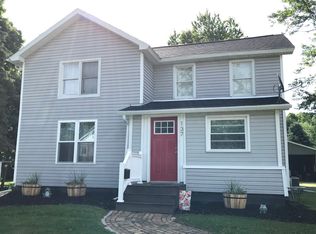 137 S Monroe St, Blissfield, MI 49228