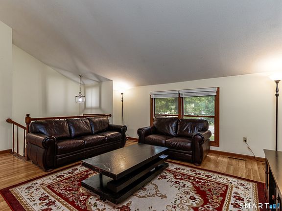 4th image of 54 Valley View Drive #54