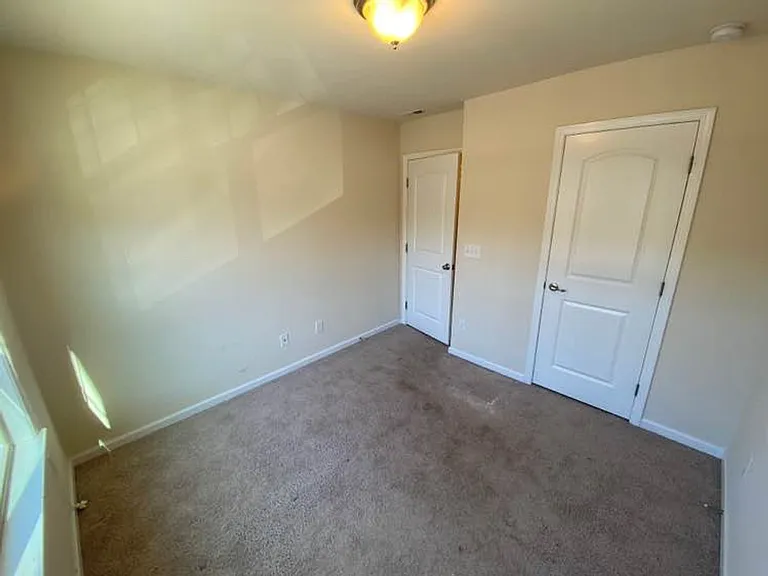 13 Pilatus Dr — Photo 10