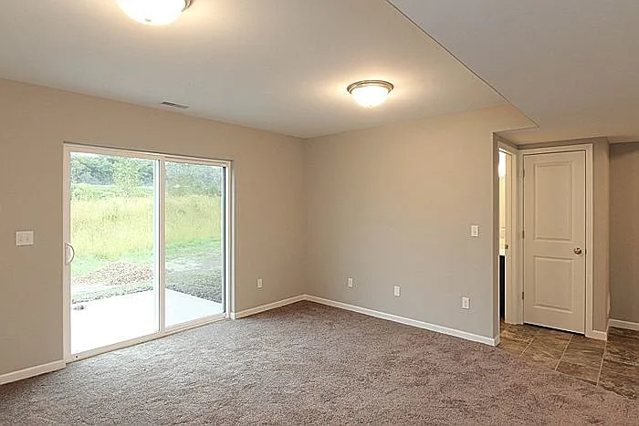 1029 Manitou Trl — Photo 9