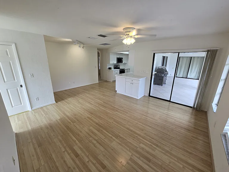 3696 McComb Ln — Photo 9