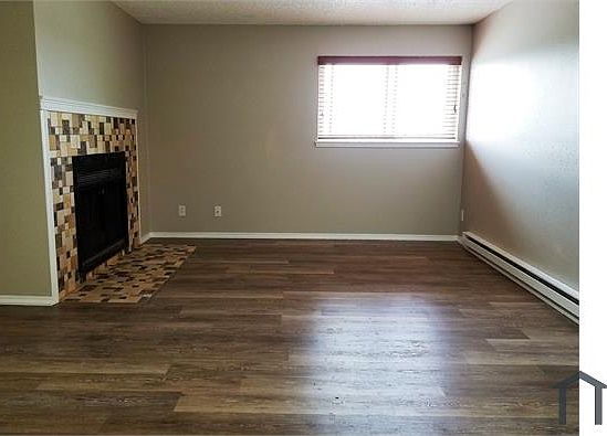 4th image of 1087 Ingalls St