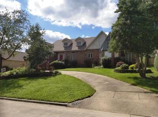 1928 E Canterbury St, Springfield, MO 65804