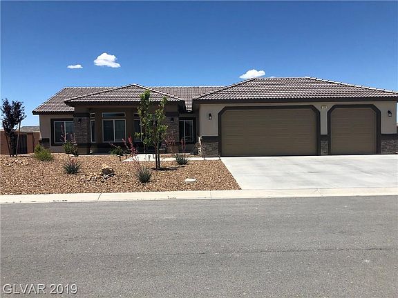 2nd image of 170 Spruce Ln