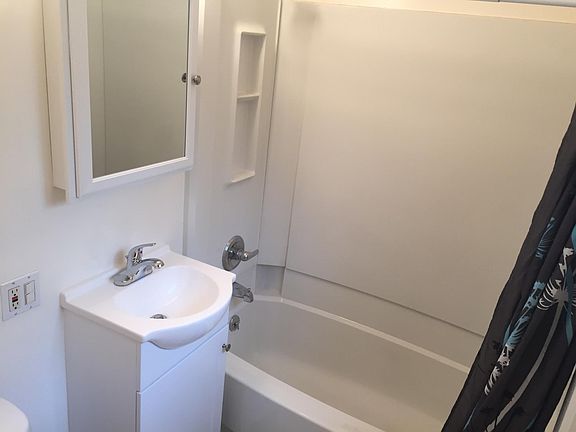 5th image of 541 Steiner St APT 2