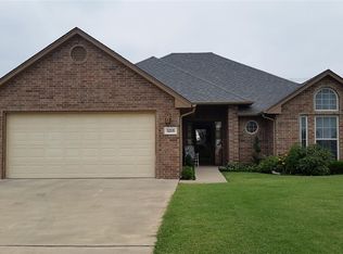 5205 Yorkshire Dr, Enid, OK 73703